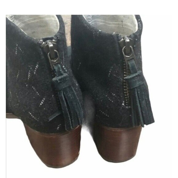 TOMS Leila Black Suede Ankle Boot Women's Shoes Size 6 Pull On Booties Zipper - Picture 3 of 8